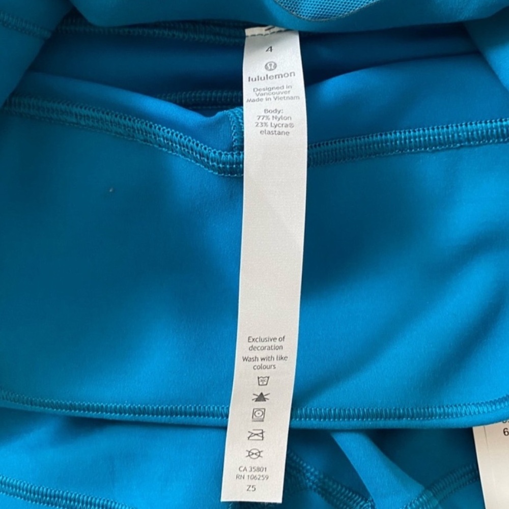 Lululemon In Movement Short - Picture 4 of 4